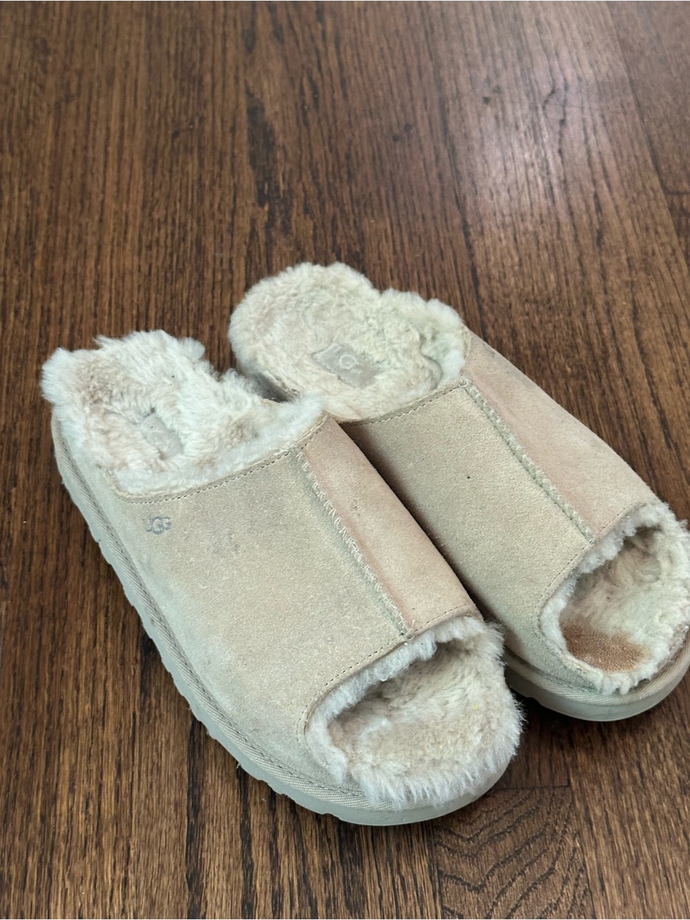 UGG Shearling Slide Mule - Sandstone